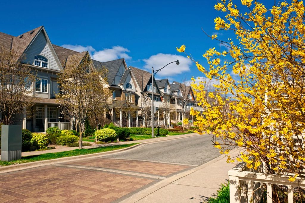 Live in Innisfil for Half the Price of a New Home in the GTA